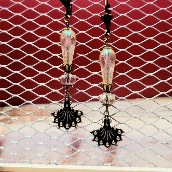 Romantic Victorian Opalescent Dangle Earrings - Picture 1 of 6